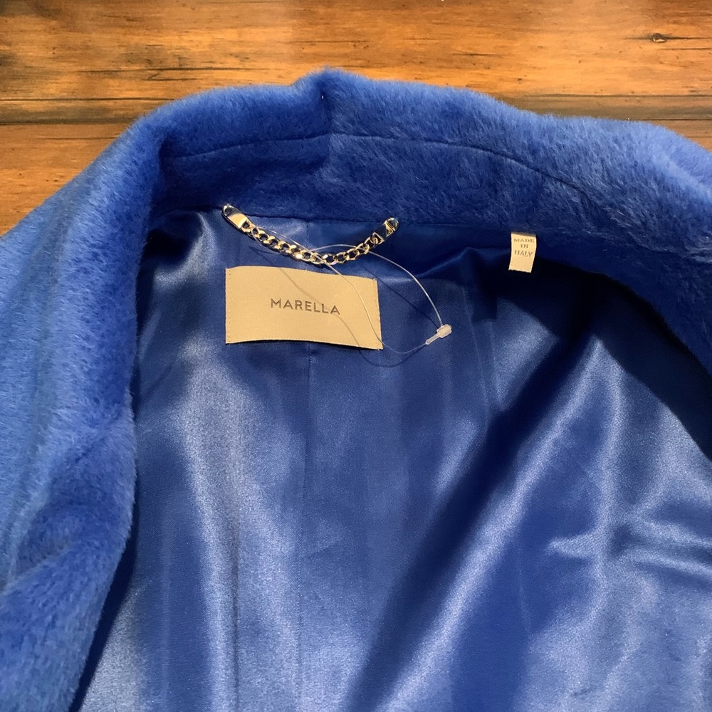 Coat - Picture 6 of 6